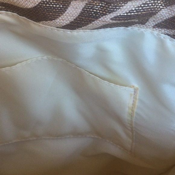 NWOT Modella Tote and Cosmetic Bags Brown/ Gold - Picture 14 of 16